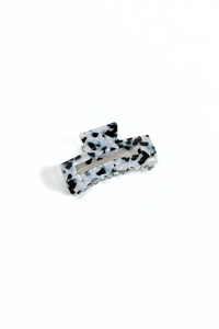 Medium Dreamy Claw Clip Black Marble Clawclips