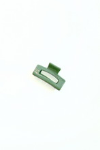 Load image into Gallery viewer, Small Dreamy Claw Clip Pistachio Clawclips
