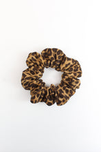 Load image into Gallery viewer, Jane Feel-Good Scrunchie 
