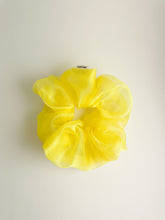 Charger l&#39;image dans la galerie, Organza Dreamy Scrunchie By Tr Daffodil Scrunchies

