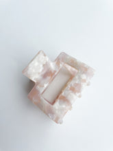 Load image into Gallery viewer, Soho Claw Clip Marble Pink Clawclips
